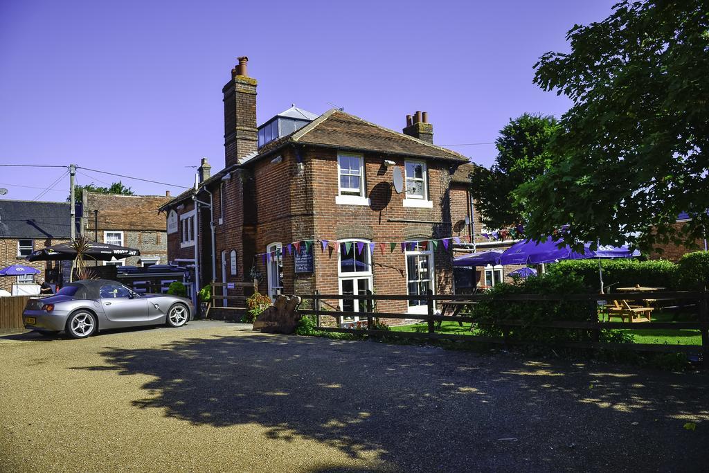 Waverley Inn ニューポート エクステリア 写真