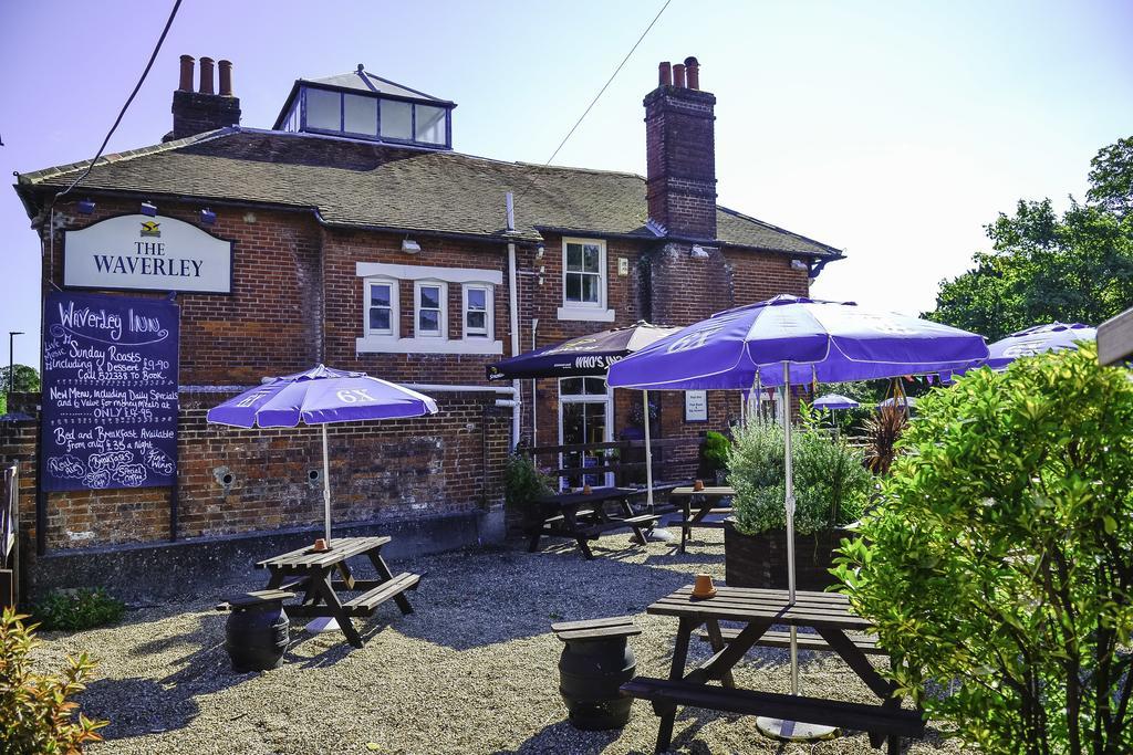 Waverley Inn ニューポート エクステリア 写真