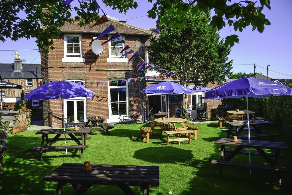 Waverley Inn ニューポート エクステリア 写真